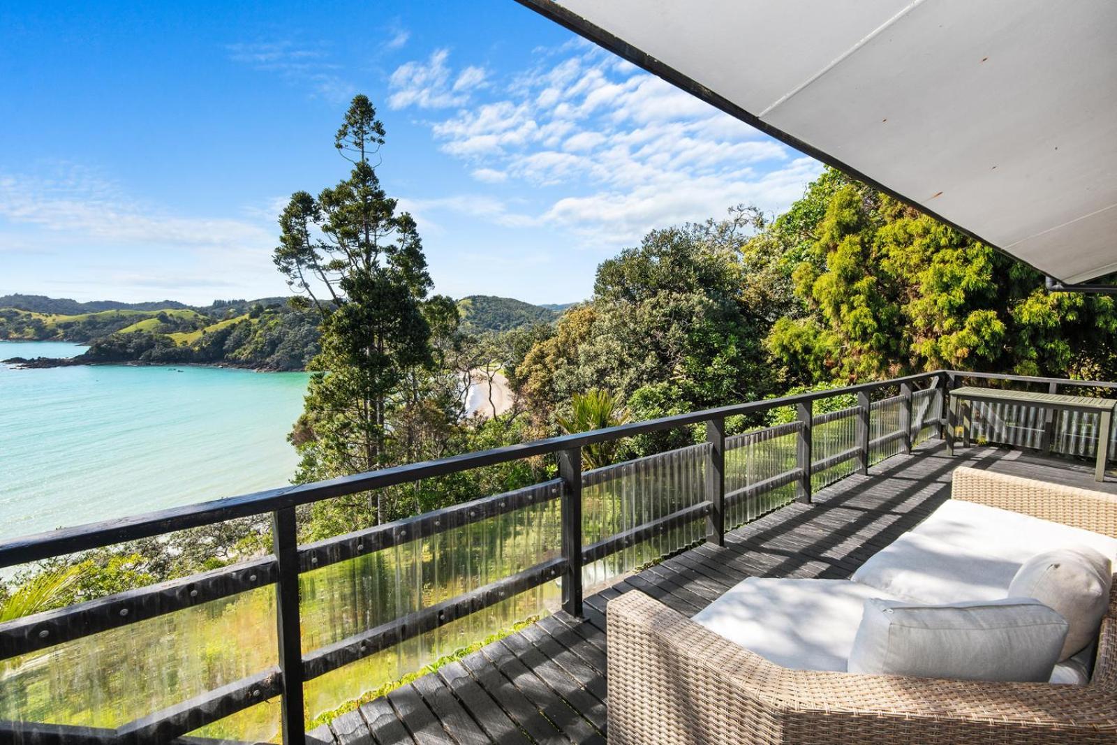 Bayview Beauty - Helena Bay Holiday Home Lyttelton Экстерьер фото